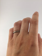 Cargar imagen en el visor de la galería, ANILLO TRUE LOVE REDONDO